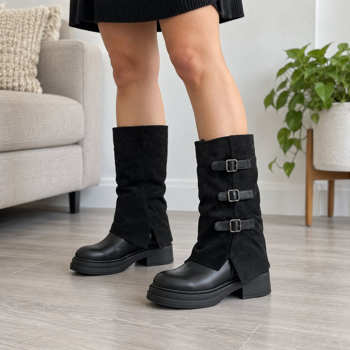 Bota Shark Plataforma 2 en 1 Gamuza color Negro - puesta