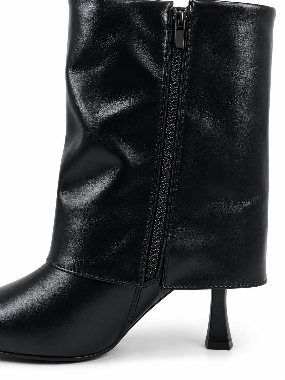 Bota Caña Media Taco color Negro - detalle del cierre