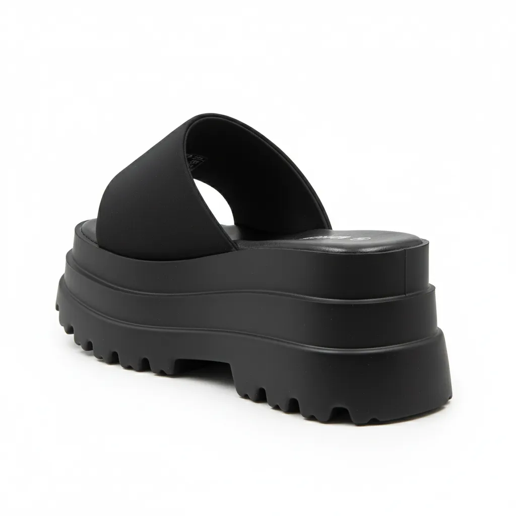 Sandalia Plataforma Chunky Negra de Tira Ancha Esponjada Slide